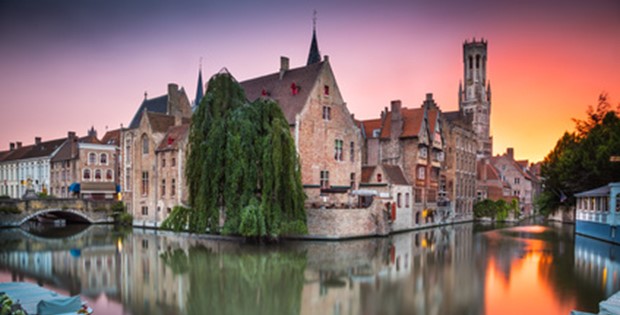 Bruges, la ville idéale pour passer un weekend romantique.