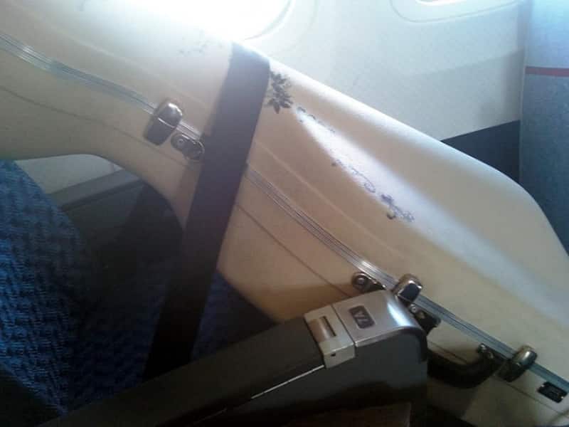 Conseils Algofly pour voyager avec un instrument de musique avion.