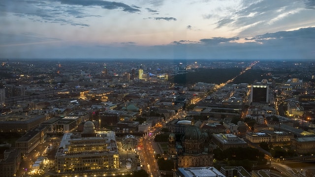 Vue sur la ville de Berlin. Ville idéale pour un enterrement de vie de garçon réussi