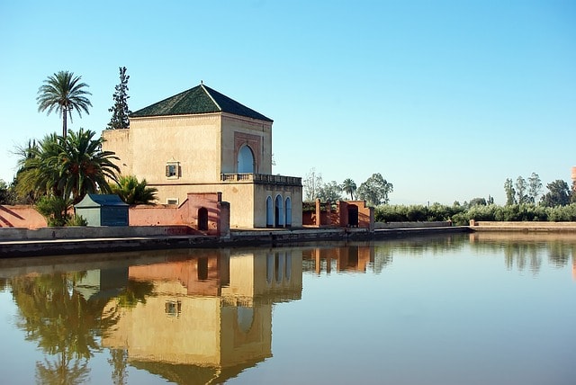 Palais Menara à Marrakech. Destination ensoleillé pour un enterrement de vie de garçon réussi 