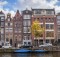 Vue des canaux d'Amsterdam lors d'un enterrement de vie de garçon