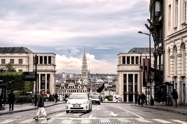 Vue d'une rue de Bruxelles. Capitale de la Belgique. Destination pour un enterrement de vie de garçon