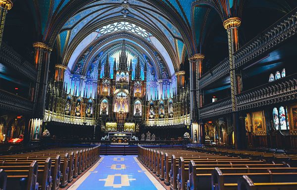 Basilique Notre-Dame de Montréal, attenante au quartier Vieux Montréal