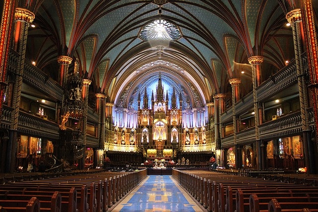 Intérieur de l'église Notre-Dame de Lorette à Montréal.