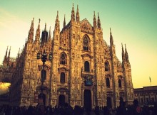 La belle cathédrale gothique Duomo à Milan.