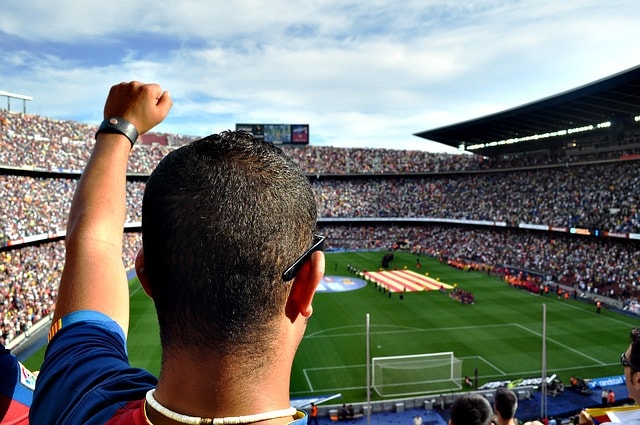 supporter assistant à un match à Camp Nou Barcelone.