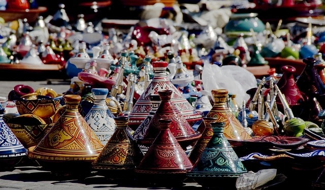 des tajines au marché de Marrakech.