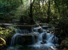 Merveilleux cascades au coeur de Kanchanaburi à Bangkok.