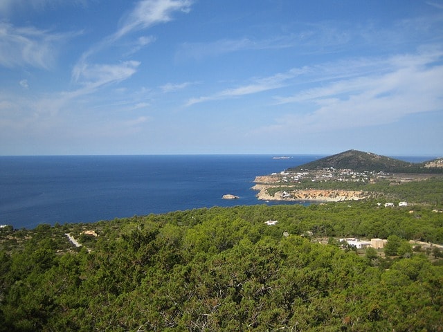 Paysages Sant Antoni de POrtmany : forêts, plages, mer.