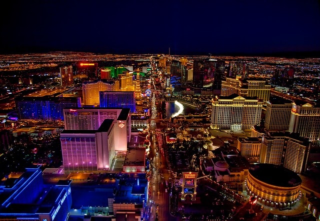 Le strip de Las Vegas la nuit.