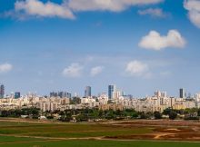 La ville de Tel-Aviv et ses parcs et jardins.