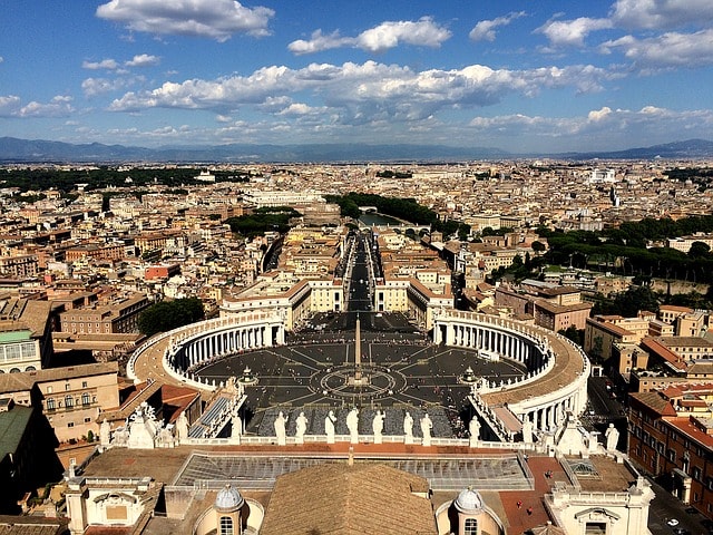 Vue aérienne sur Vatican à Rome.