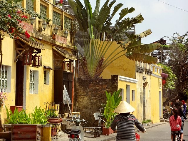 Les maisons aux façades typiquement jaune de la vieille ville de Hoi An