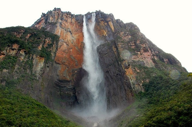 Les chutes de l'ange au Venezuela vue d'en bas