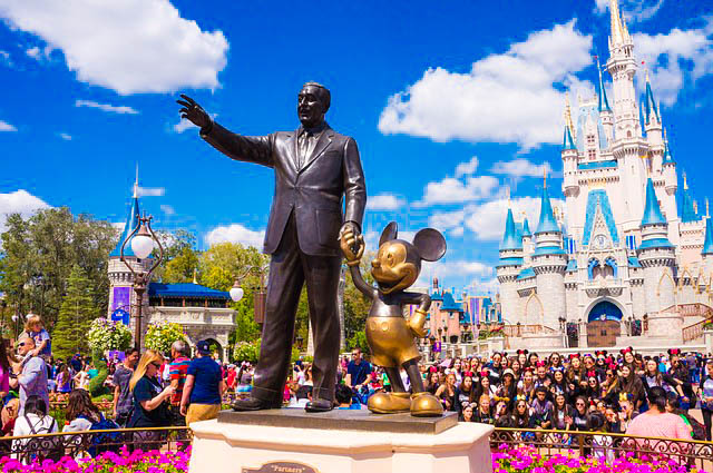 Le Parc d'attraction de Disneyland Paris.