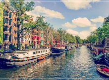 Bateau de croisière dans les Canaux d'Amsterdam.