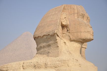 Contemplez le Sphinx de Gizeh qui a perdu son nez avec un billet d'avion pour l'Égypte.