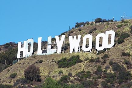 Admirez le fameux panneau Hollywood en vrai sur le mont Lee avec un billet d'avion pour Los Angeles.