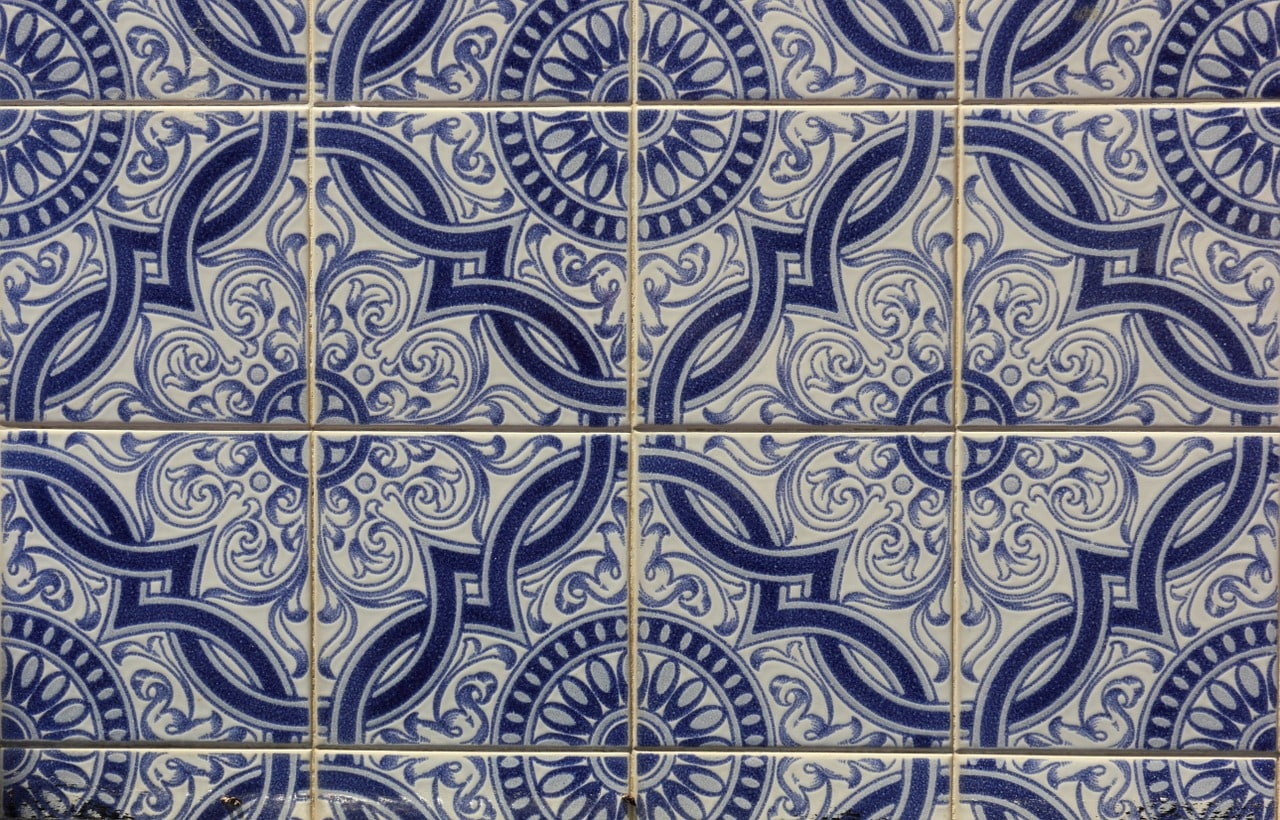 Un vol Portugal pas cher avec Algofly illustré par de l'azulejo, le carrelage traditionnel portugais.